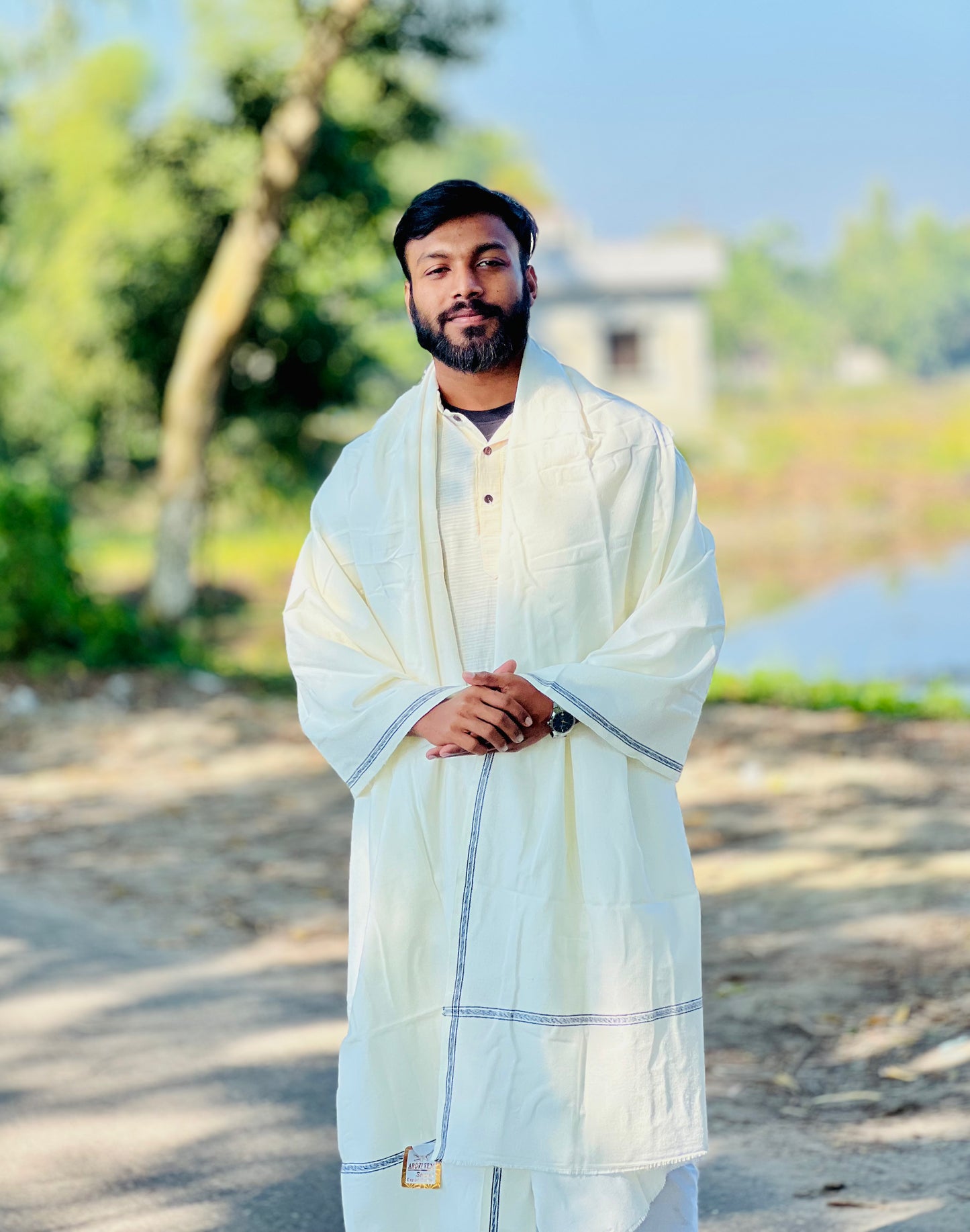 Premium 100% Woolen Winter Shawl — Pure Comfort & Class