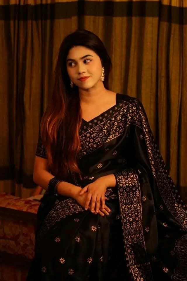 Premium Japani Silk Saree - প্রিমিয়াম  জাপানি সিল্ক শাড়ি ( Black & Maroon)