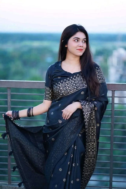 Premium Japani Silk Saree - প্রিমিয়াম  জাপানি সিল্ক শাড়ি ( Black & Maroon)