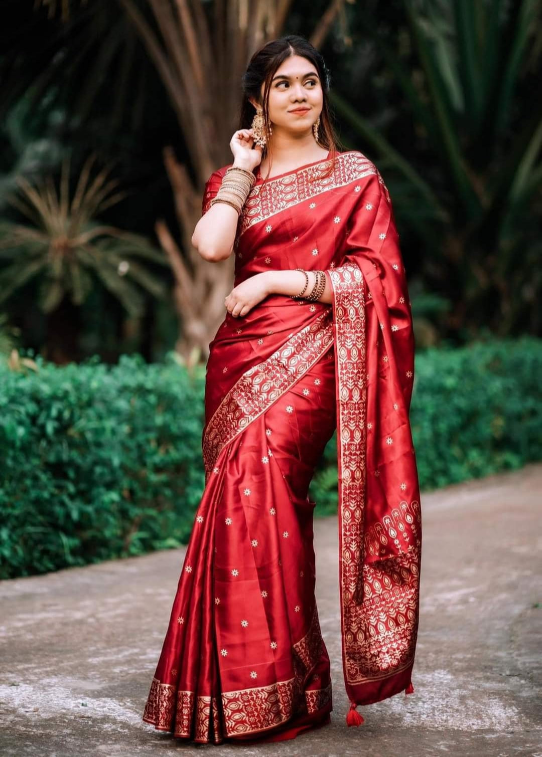 Premium Japani Silk Saree - প্রিমিয়াম  জাপানি সিল্ক শাড়ি ( Black & Maroon)